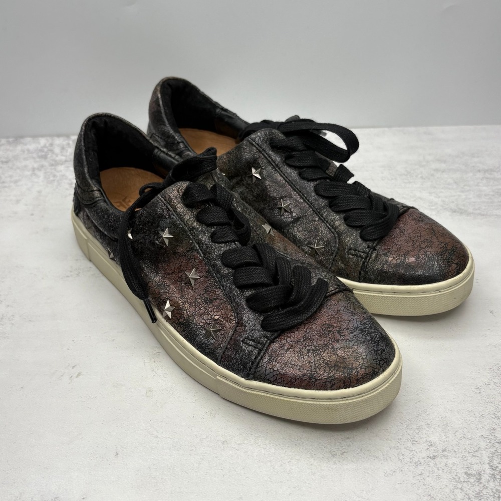 Frye Ivy Low Lace Sneakers 7 Dark Crackle Metallic Leather Star Studs Glam Rock
